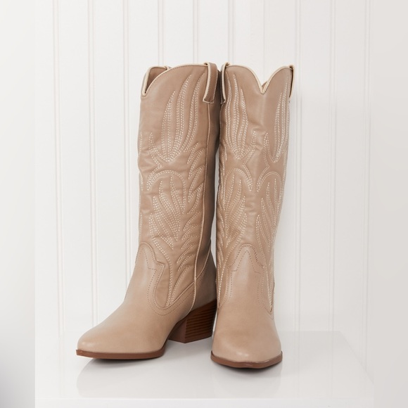 Mountain Fever Mid-Calf Cowboy Boots in Taupe - Picture 6 of 7